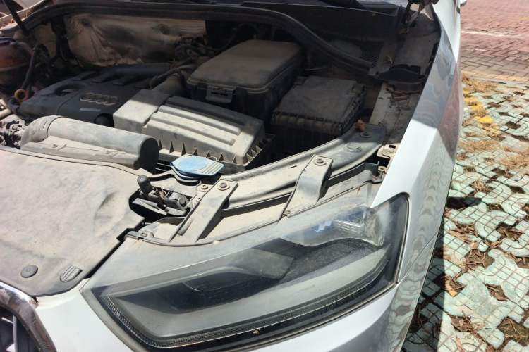 Used Audi Q3 2015 35 TFSI Ambition Edition Engine Bay Left
