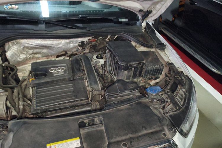 Used Audi Q3 2015 30 TFSI Comfort Model Engine Bay Left