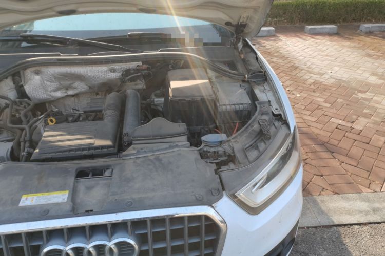 Used Audi Q3 2015 30 TFSI Comfort Model Engine Bay Left
