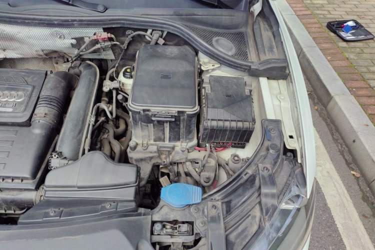 Used Audi Q3 2015 30 TFSI Ambition Edition Engine Bay Left