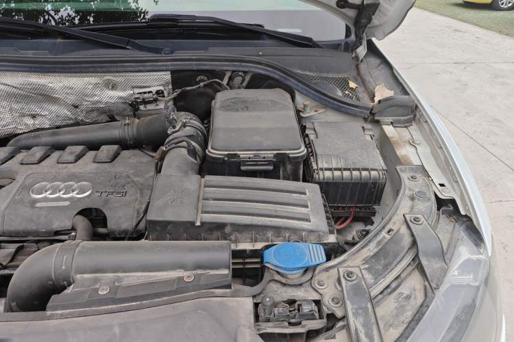 Used Audi Q3 2015 35 TFSI Ambition Edition Engine Bay Left