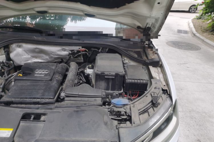 Used Audi Q3 2015 30 TFSI Comfort Model Engine Bay Left