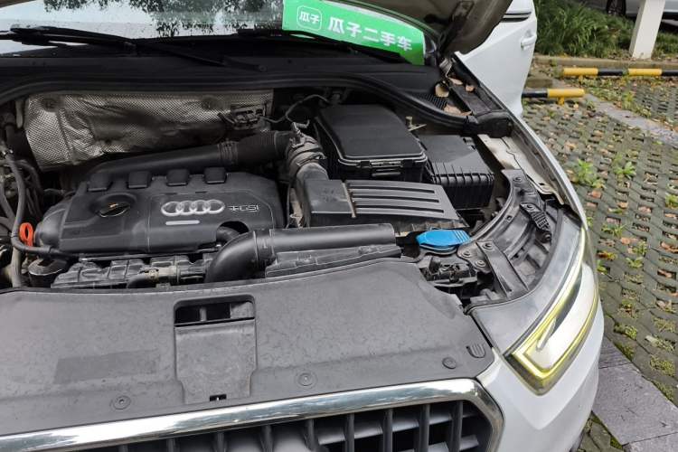 Used Audi Q3 2015 35 TFSI quattro Technology Edition Engine Bay Left