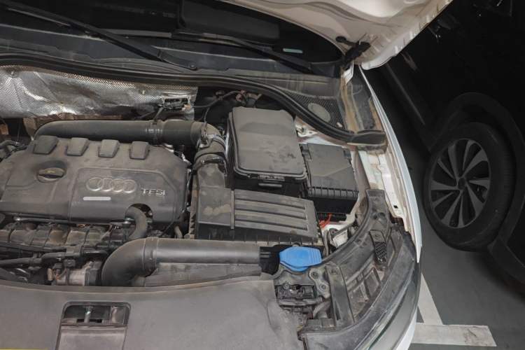 Used Audi Q3 2015 35 TFSI Millionth Anniversary Comfort Model Engine Bay Left