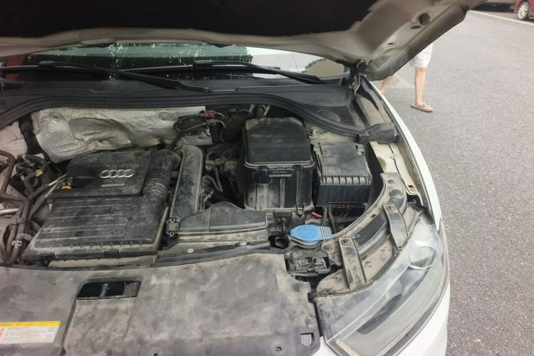 Used Audi Q3 2015 30 TFSI Ambition Edition Engine Bay Left