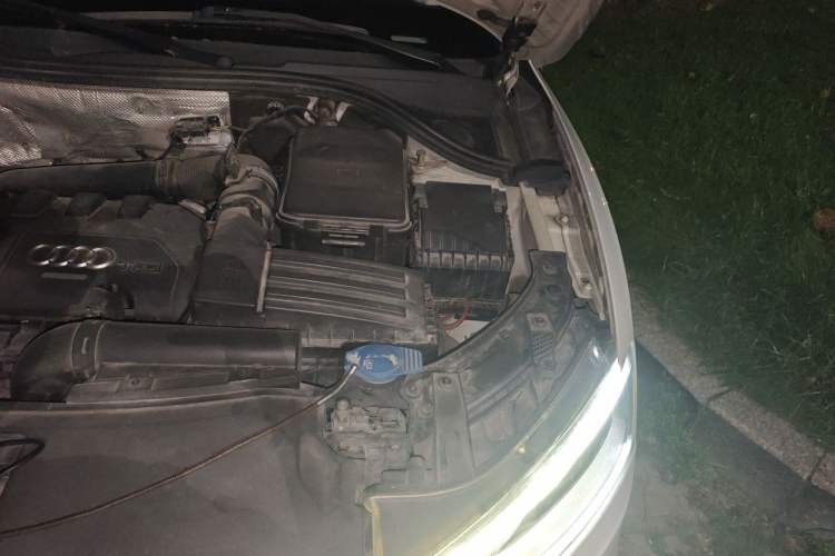 Used Audi Q3 2015 35 TFSI Ambition Edition Engine Bay Left