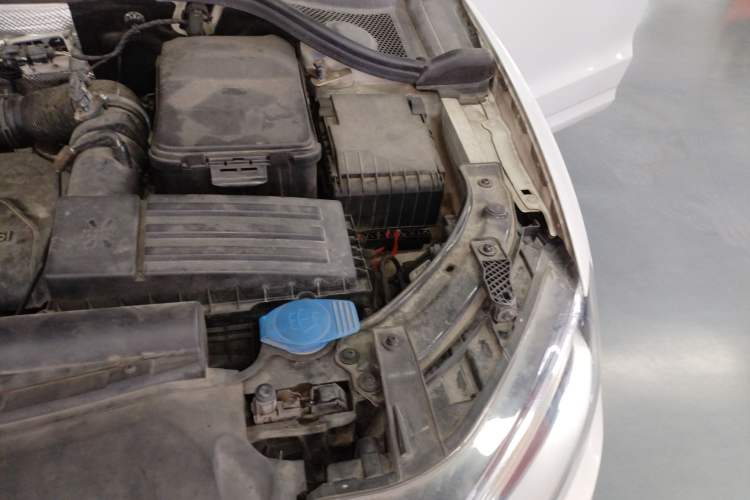 Used Audi Q3 2015 35 TFSI quattro Technology Edition Engine Bay Left