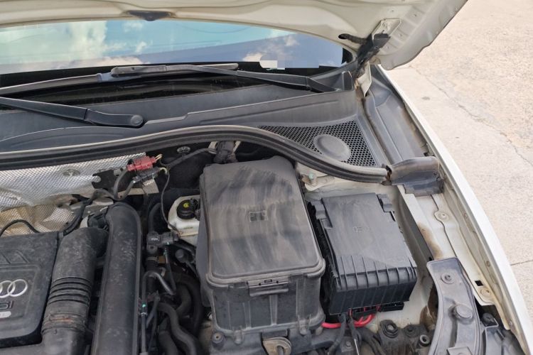 Used Audi Q3 2015 30 TFSI Ambition Edition Engine Bay Left