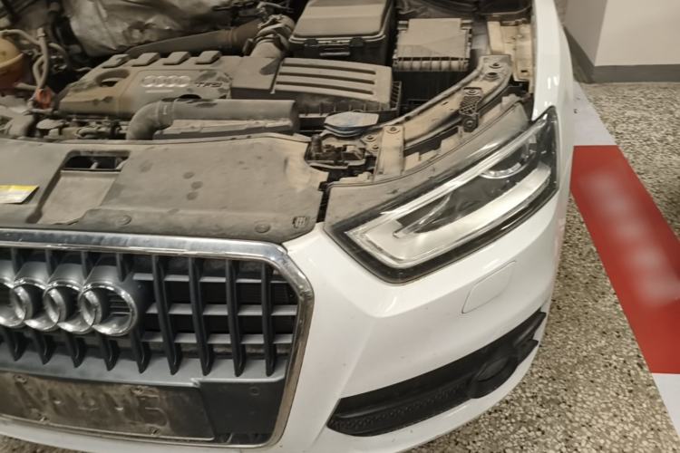 Used Audi Q3 2015 35 TFSI quattro Luxury Edition Engine Bay Left