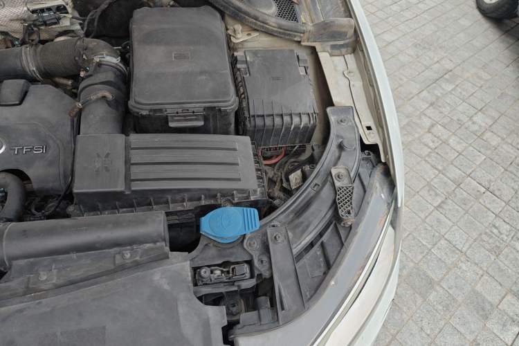 Used Audi Q3 2015 35 TFSI Ambition Edition Engine Bay Left