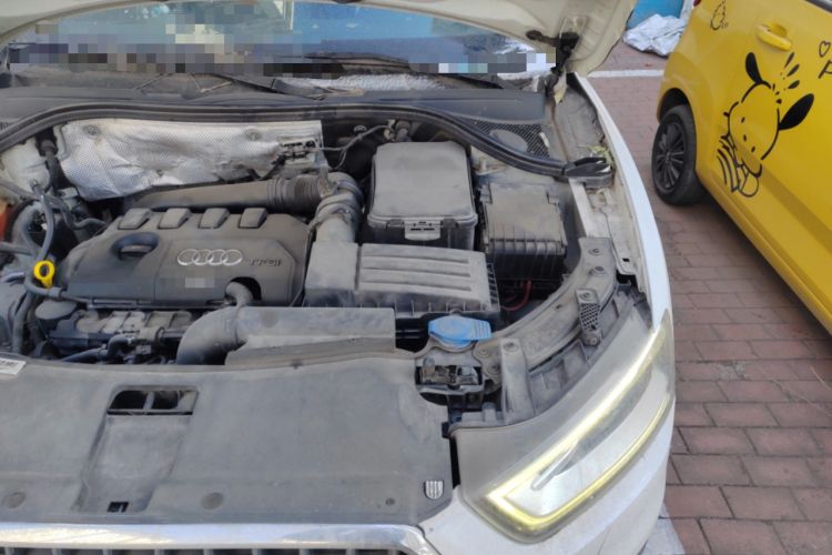 Used Audi Q3 2015 35 TFSI quattro Technology Edition Engine Bay Left