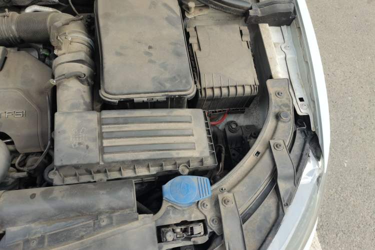 Used Audi Q3 2015 35 TFSI Ambition Edition Engine Bay Left