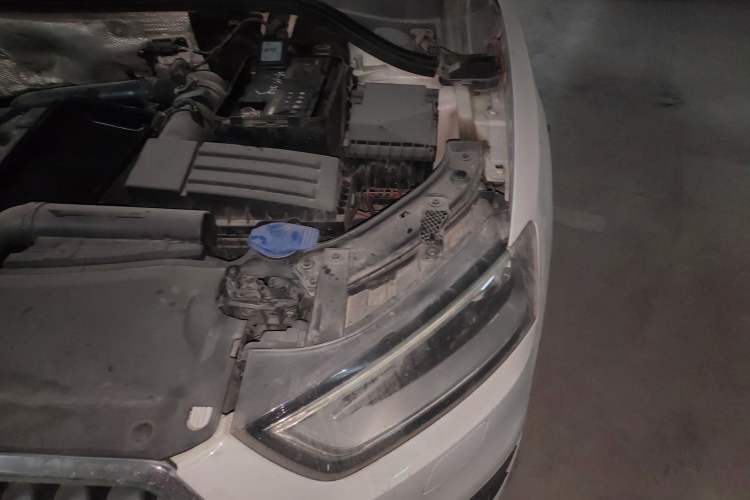 Used Audi Q3 2015 35 TFSI quattro Technology Edition Engine Bay Left