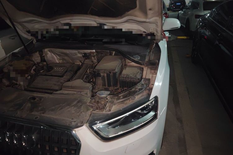 Used Audi Q3 2015 30 TFSI Comfort Model Engine Bay Left