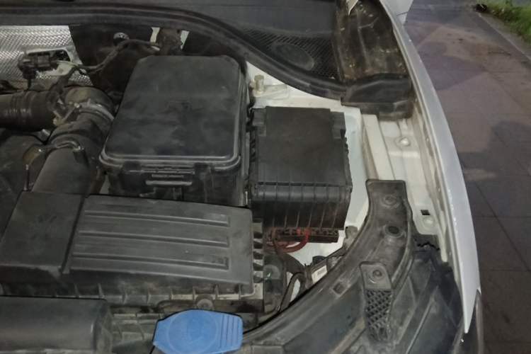 Used Audi Q3 2015 35 TFSI Millionth Anniversary Comfort Model Engine Bay Left