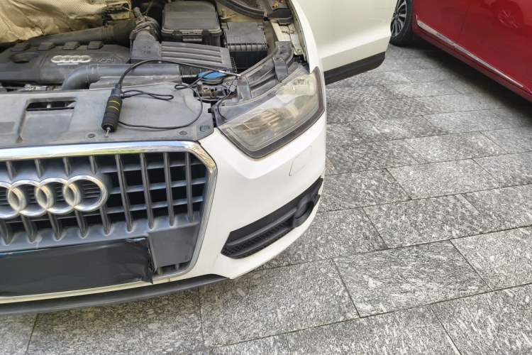 Used Audi Q3 2015 35 TFSI Ambition Edition Engine Bay Left