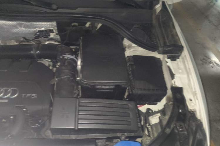 Used Audi Q3 2015 35 TFSI quattro Technology Edition Engine Bay Left