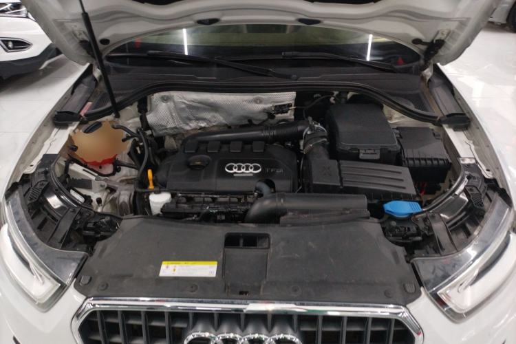 Used Audi Q3 2015 35 TFSI Comfort Model Engine Bay