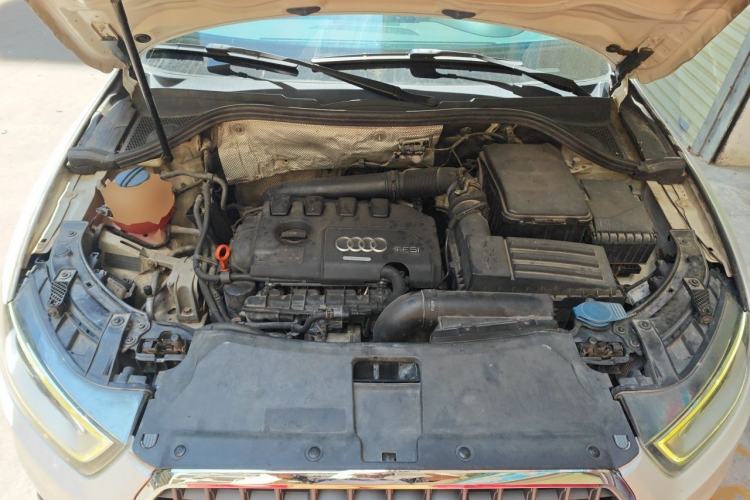 Used Audi Q3 2015 35 TFSI Comfort Model Engine Bay