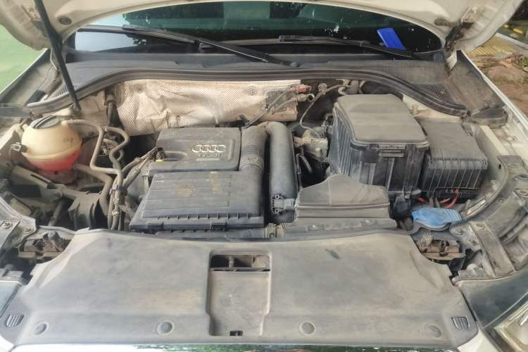 Used Audi Q3 2015 30 TFSI Comfort Model Engine Bay