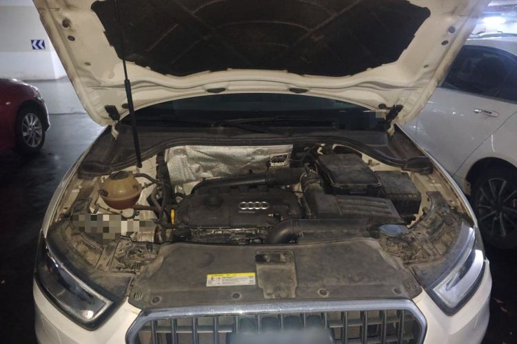 Used Audi Q3 2015 35 TFSI Comfort Model Engine Bay