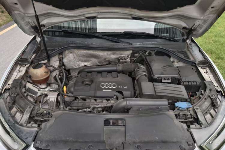 Used Audi Q3 2015 35 TFSI quattro Technology Edition Engine Bay