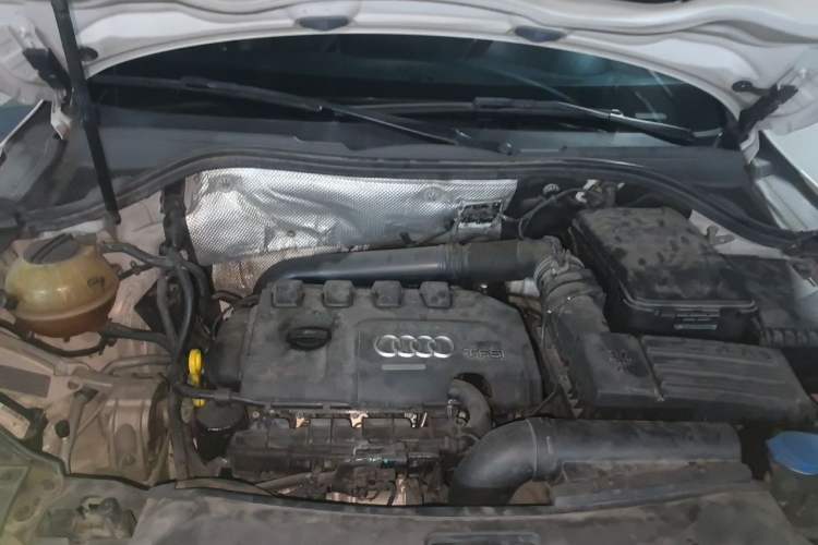Used Audi Q3 2015 35 TFSI Ambition Edition Engine Bay