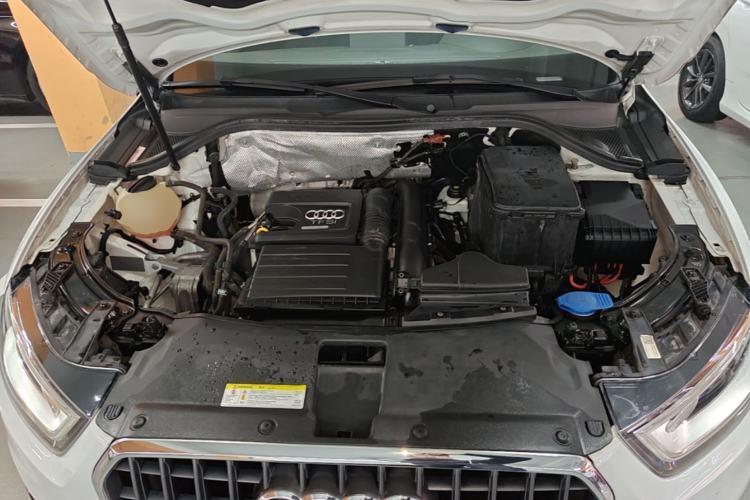 Used Audi Q3 2015 30 TFSI Comfort Model Engine Bay
