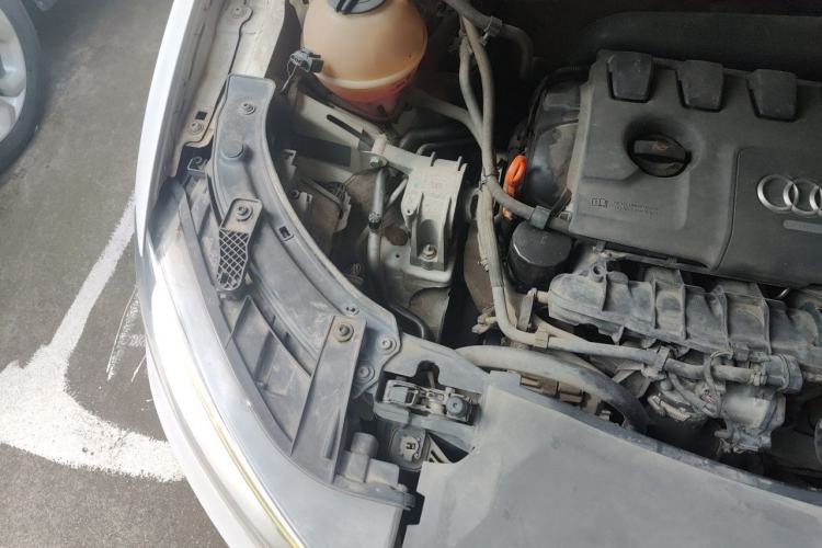 Used Audi Q3 2015 35 TFSI Ambition Edition Engine Bay Right