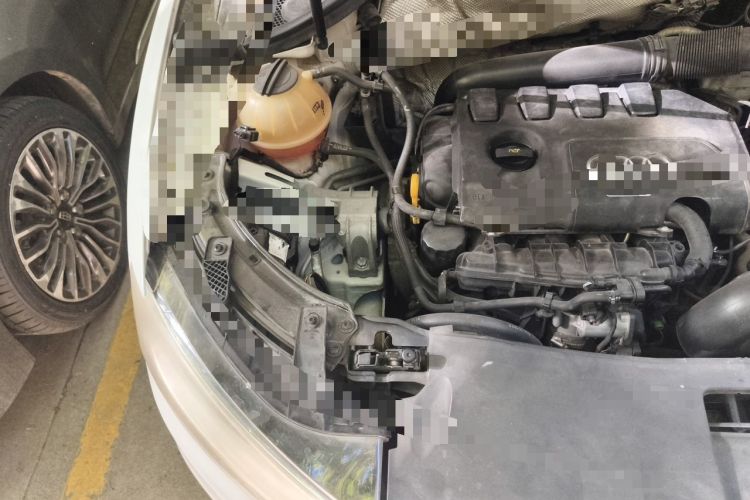Used Audi Q3 2015 35 TFSI Comfort Model Engine Bay Right