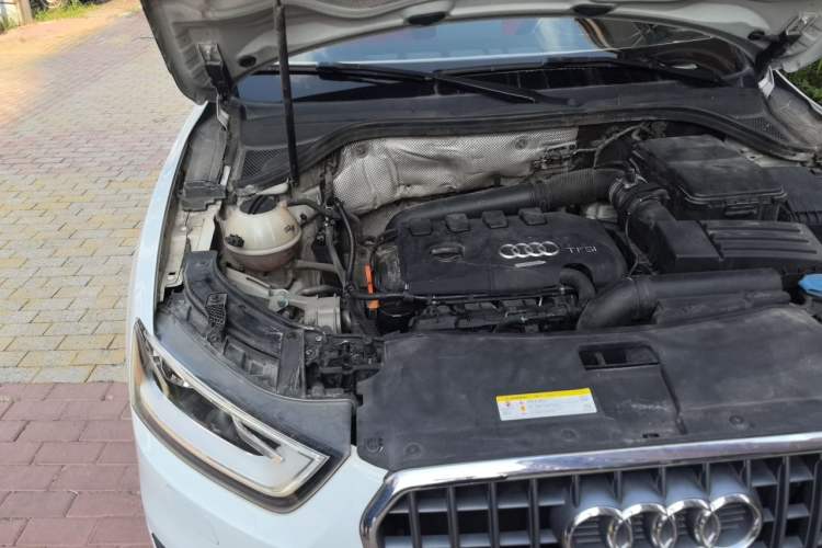 Used Audi Q3 2015 35 TFSI Ambition Edition Engine Bay Right