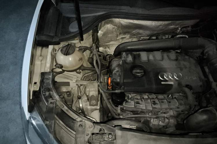 Used Audi Q3 2015 35 TFSI Ambition Edition Engine Bay Right