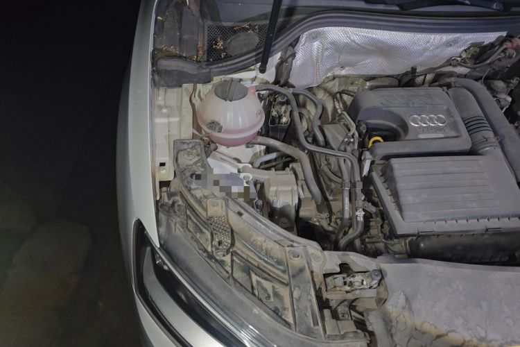 Used Audi Q3 2015 30 TFSI Comfort Model Engine Bay Right