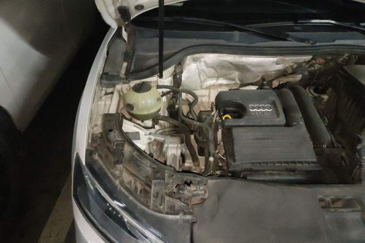 Used Audi Q3 2015 30 TFSI Ambition Edition Engine Bay Right
