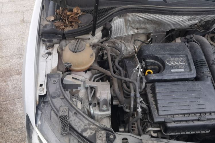 Used Audi Q3 2015 30 TFSI Comfort Model Engine Bay Right