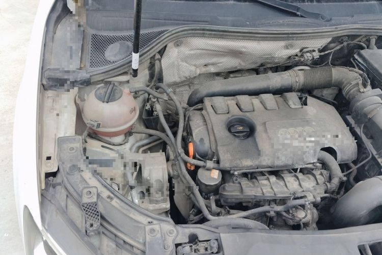 Used Audi Q3 2015 35 TFSI Comfort Model Engine Bay Right
