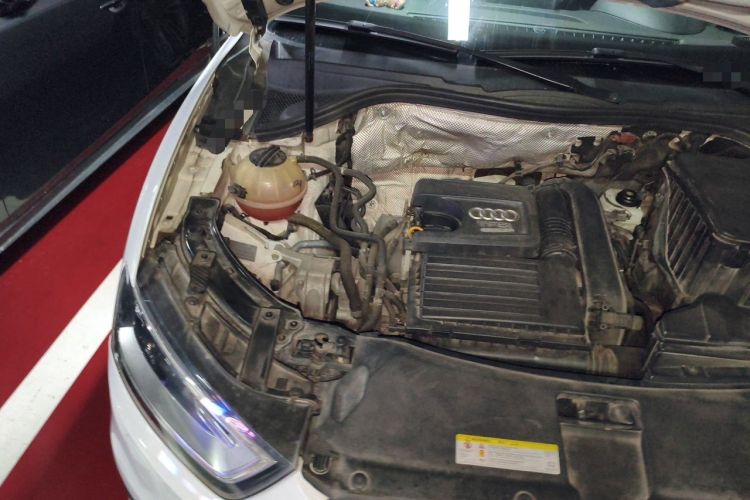Used Audi Q3 2015 30 TFSI Comfort Model Engine Bay Right