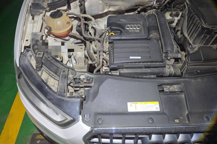 Used Audi Q3 2015 35 TFSI Ambition Edition Engine Bay Right