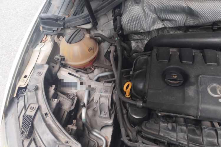Used Audi Q3 2015 35 TFSI Comfort Model Engine Bay Right