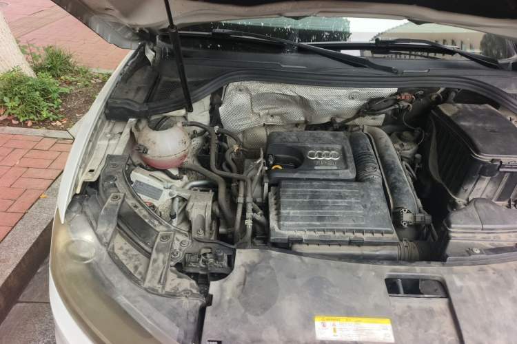 Used Audi Q3 2015 30 TFSI Ambition Edition Engine Bay Right