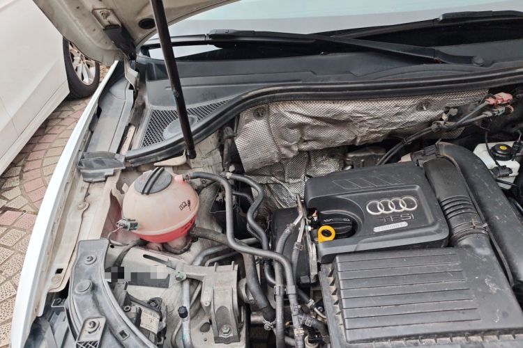 Used Audi Q3 2015 30 TFSI Comfort Model Engine Bay Right