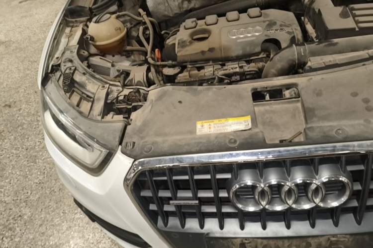 Used Audi Q3 2015 35 TFSI quattro Luxury Edition Engine Bay Right