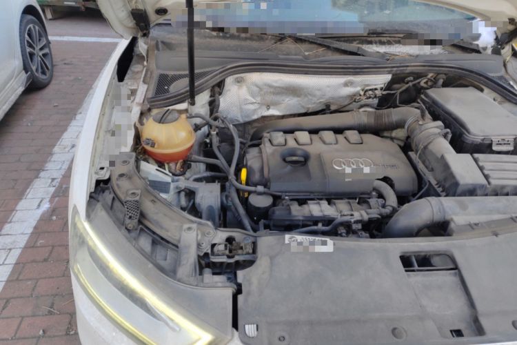 Used Audi Q3 2015 35 TFSI quattro Technology Edition Engine Bay Right