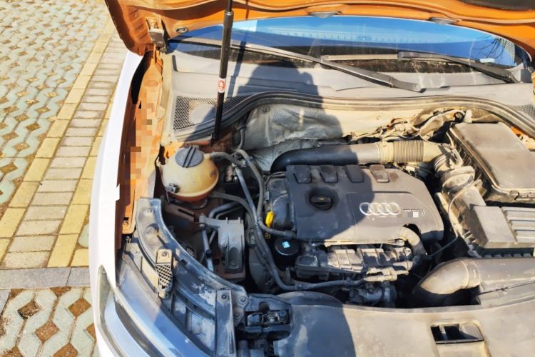 Used Audi Q3 2015 35 TFSI quattro Technology Edition Engine Bay Right