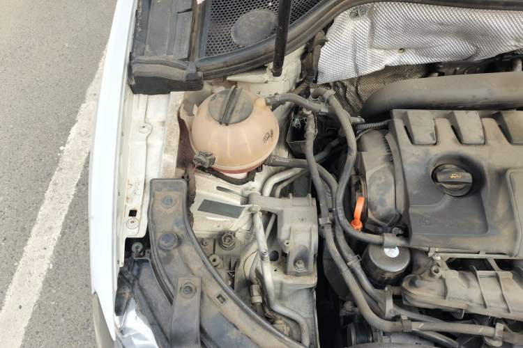 Used Audi Q3 2015 35 TFSI Ambition Edition Engine Bay Right