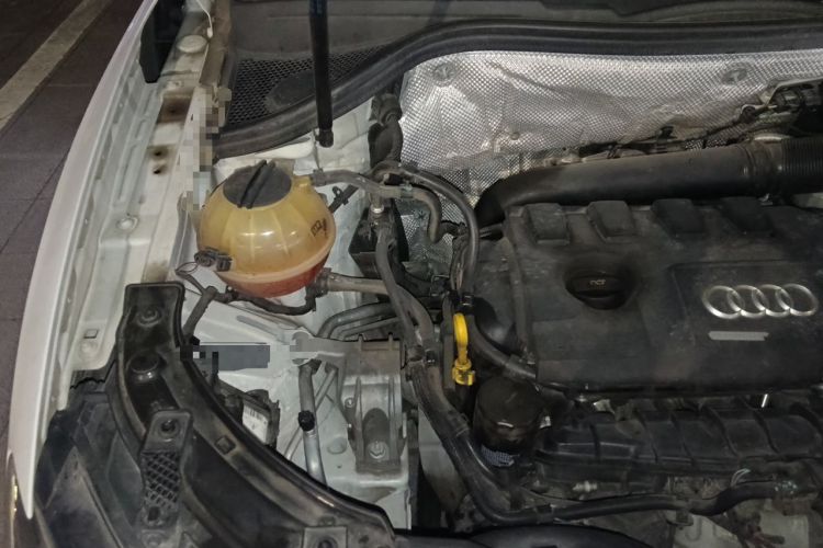 Used Audi Q3 2015 35 TFSI Millionth Anniversary Comfort Model Engine Bay Right
