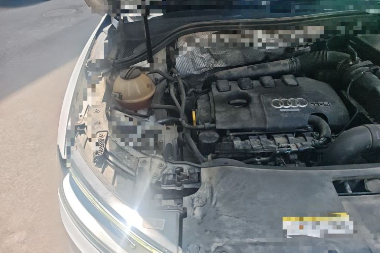 Used Audi Q3 2015 35 TFSI Comfort Model Engine Bay Right