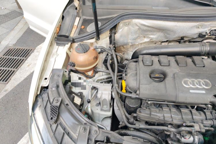 Used Audi Q3 2015 35 TFSI Ambition Edition Engine Bay Right