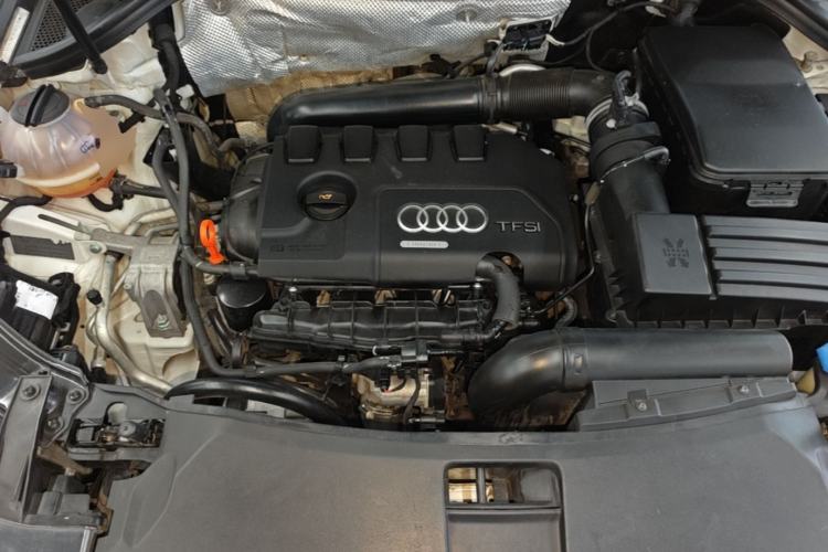 Used Audi Q3 2015 35 TFSI quattro Technology Edition Engine Bay
