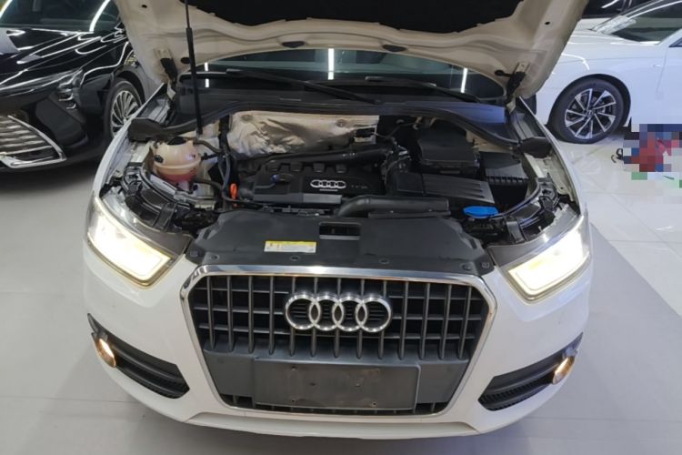 Used Audi Q3 2015 35 TFSI Ambition Edition Engine Bay